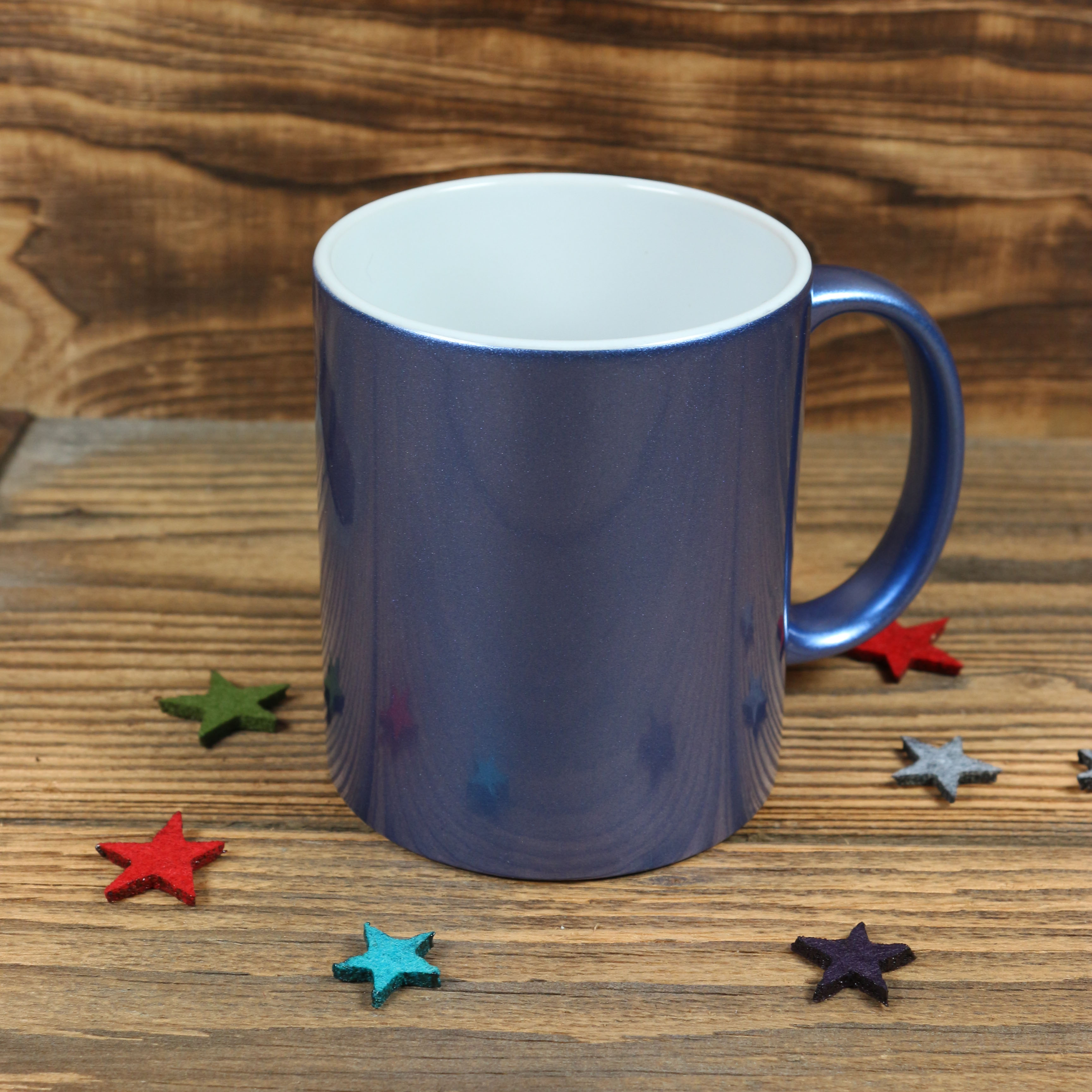 Tasse mit Perlglanz-Effekt in blau