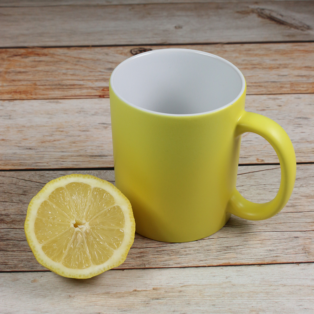 Tasse neonfarben gelb