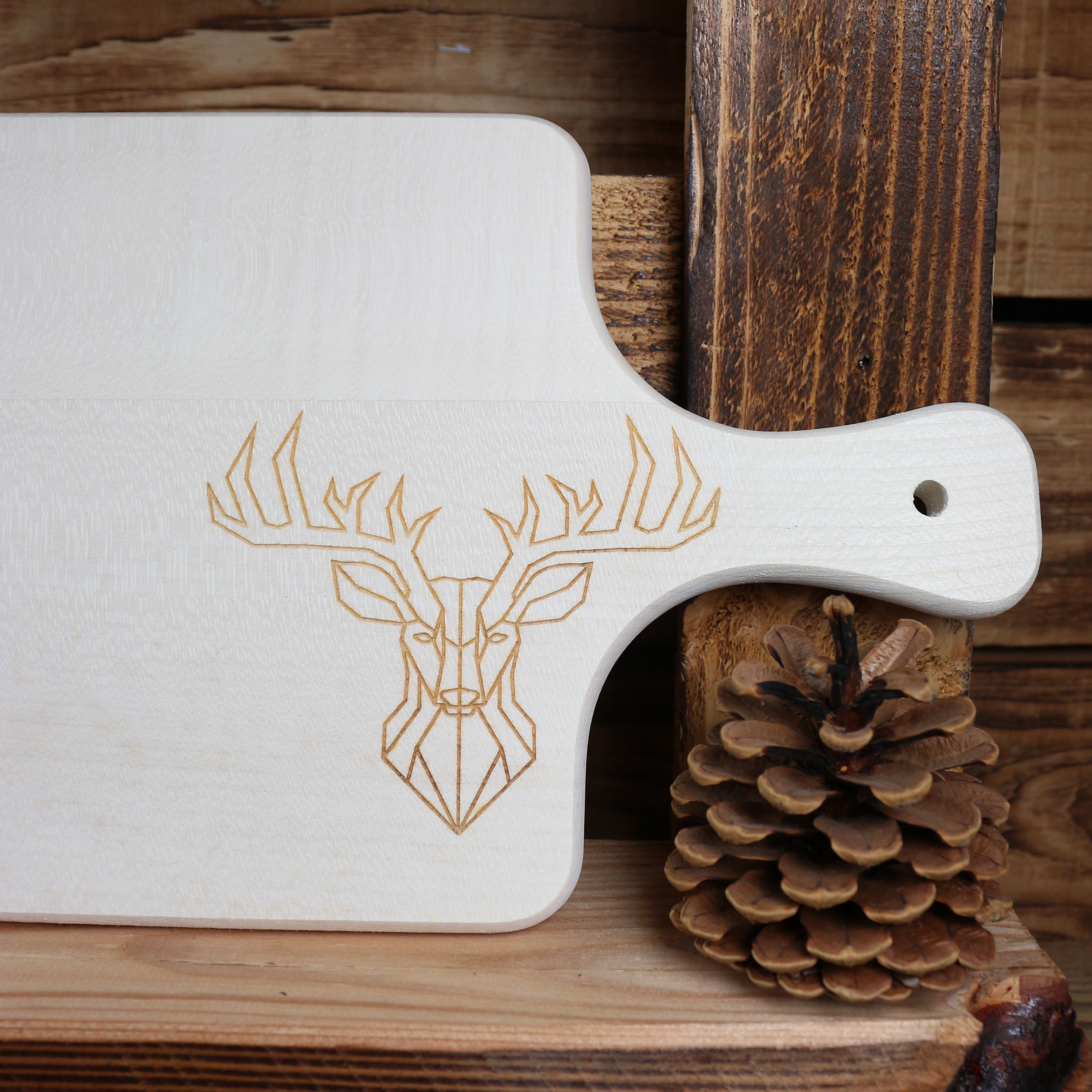 Brett mit Griff "Hirsch geometrisch"